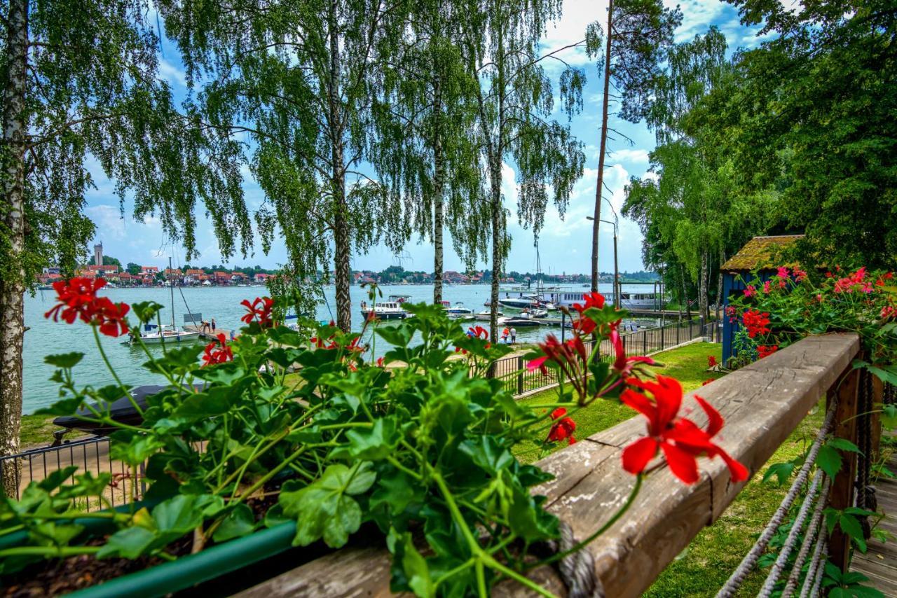 Enklawa Mikolajki Villa Exteriör bild